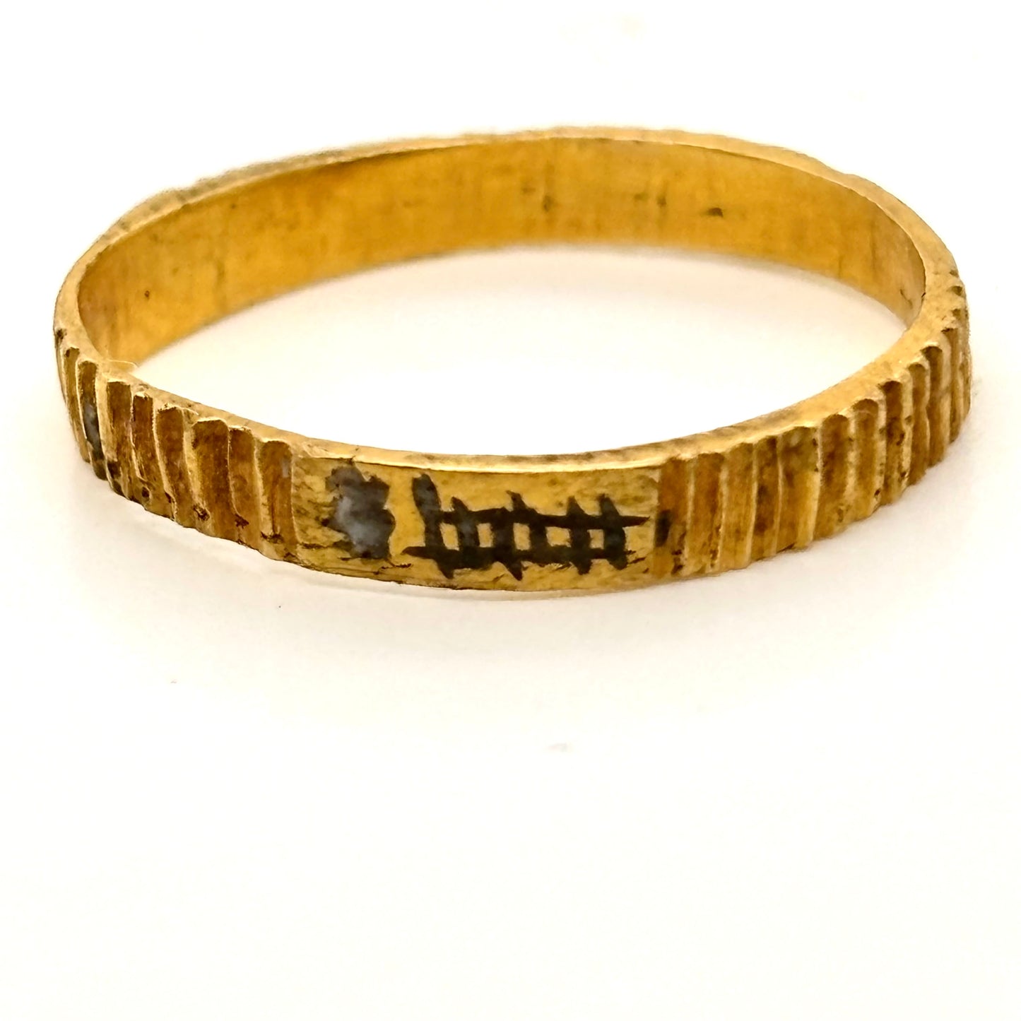 Medieval gold ring