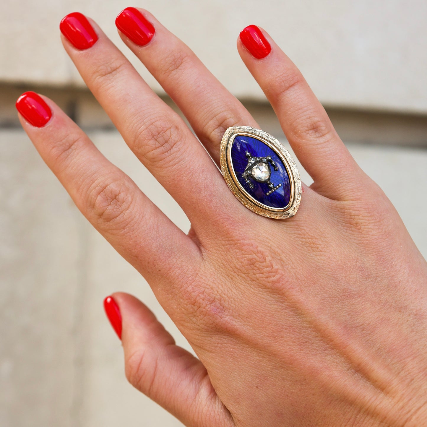 Memorial ring with diamonds