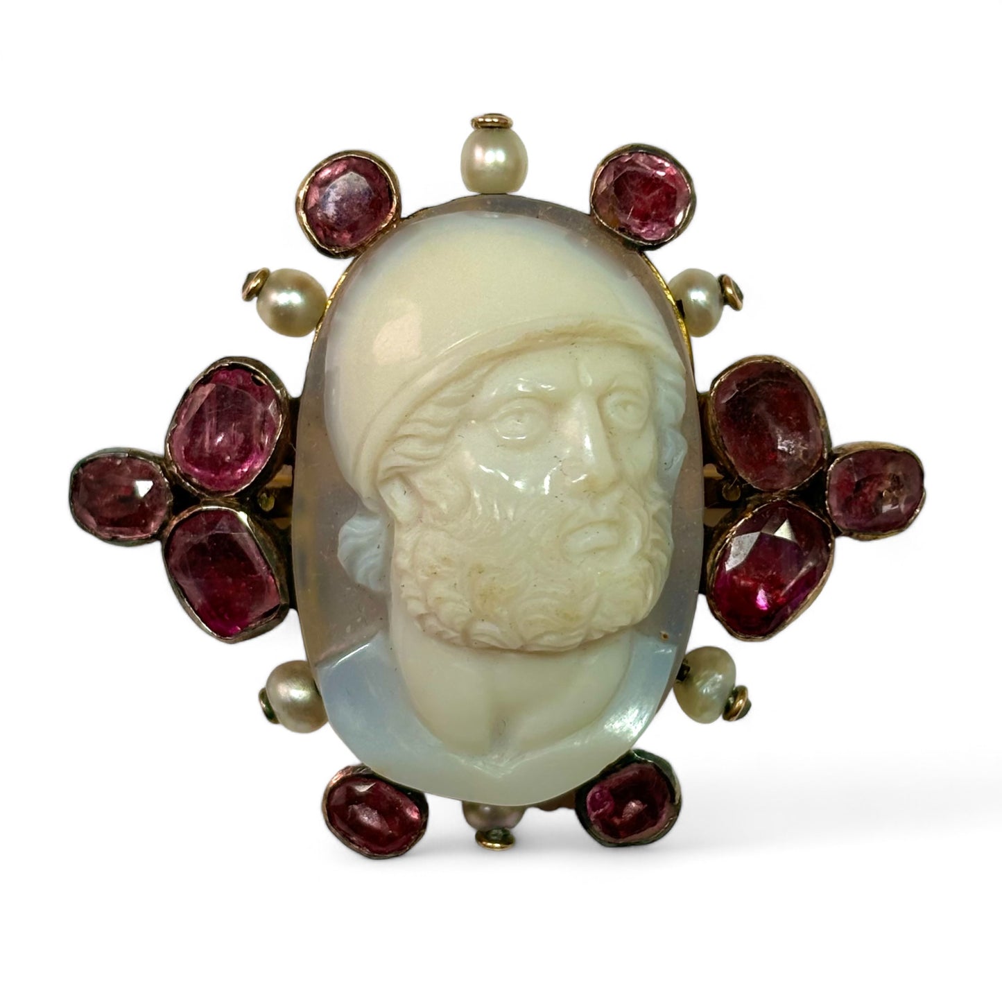 Cameo brooch with rubies