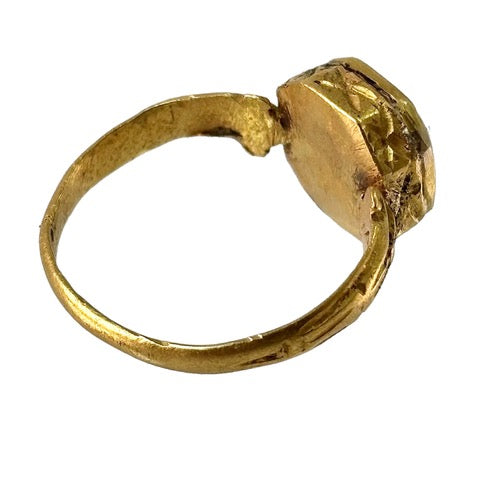 Seventeenth century sapphire ring