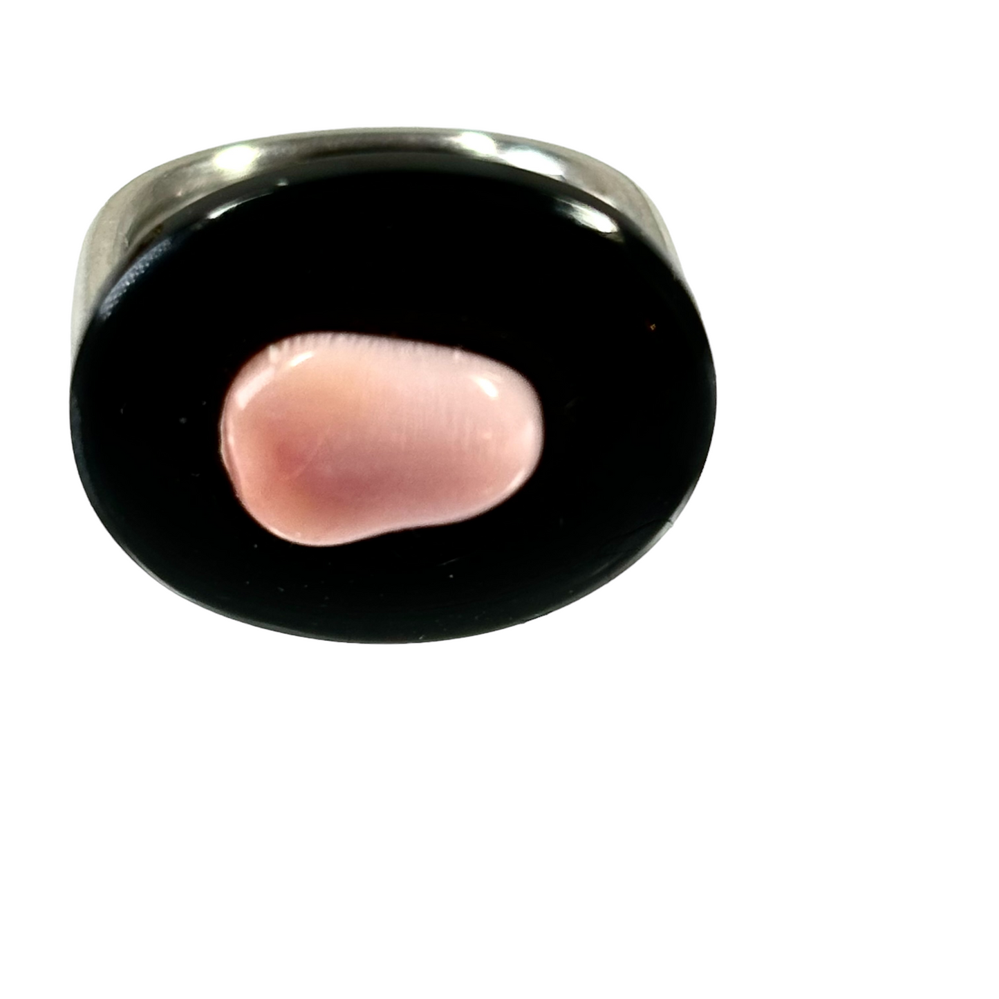 Onyx and conch pearl ring