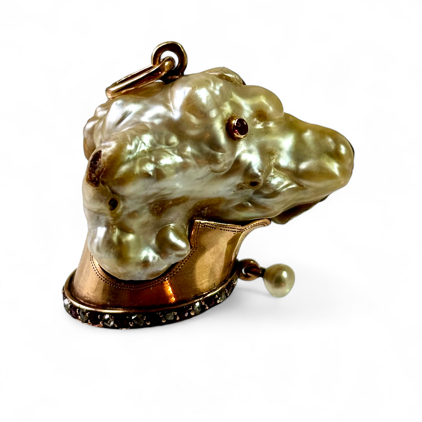 Natural baroque pearl dog