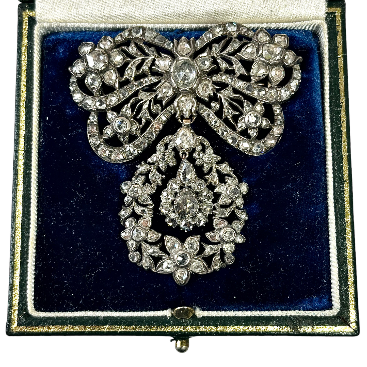 Bow diamond brooch