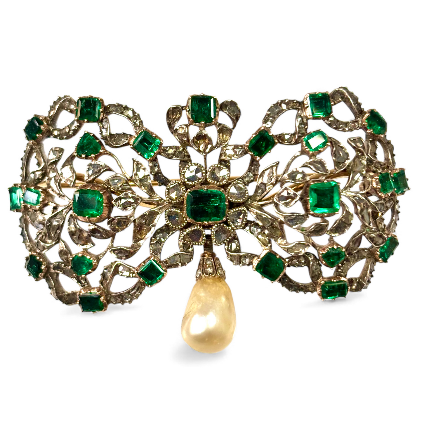 Emerald bow with pearl