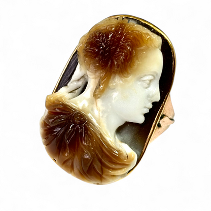 Cameo ring