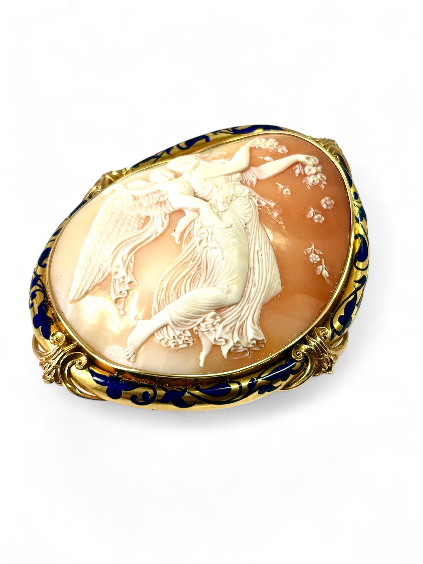 Saulini cameo brooch