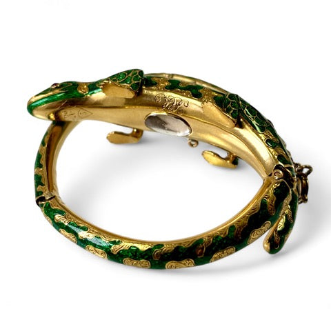 Salamander bangle