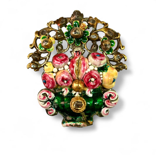 Seventeenth century enamelled pendant