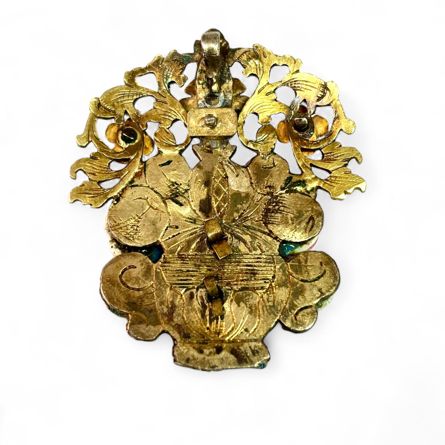 Seventeenth century enamelled pendant