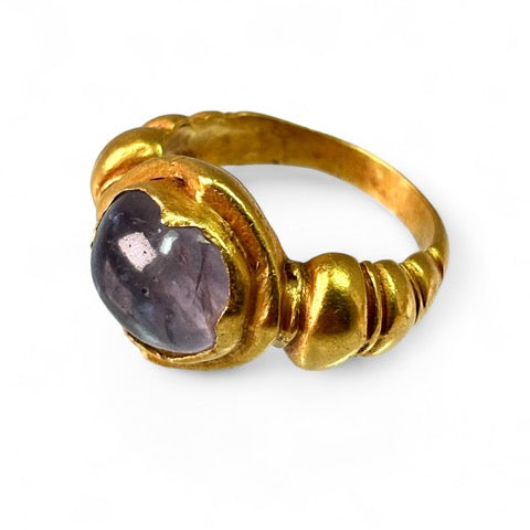 Jawanese gold ring