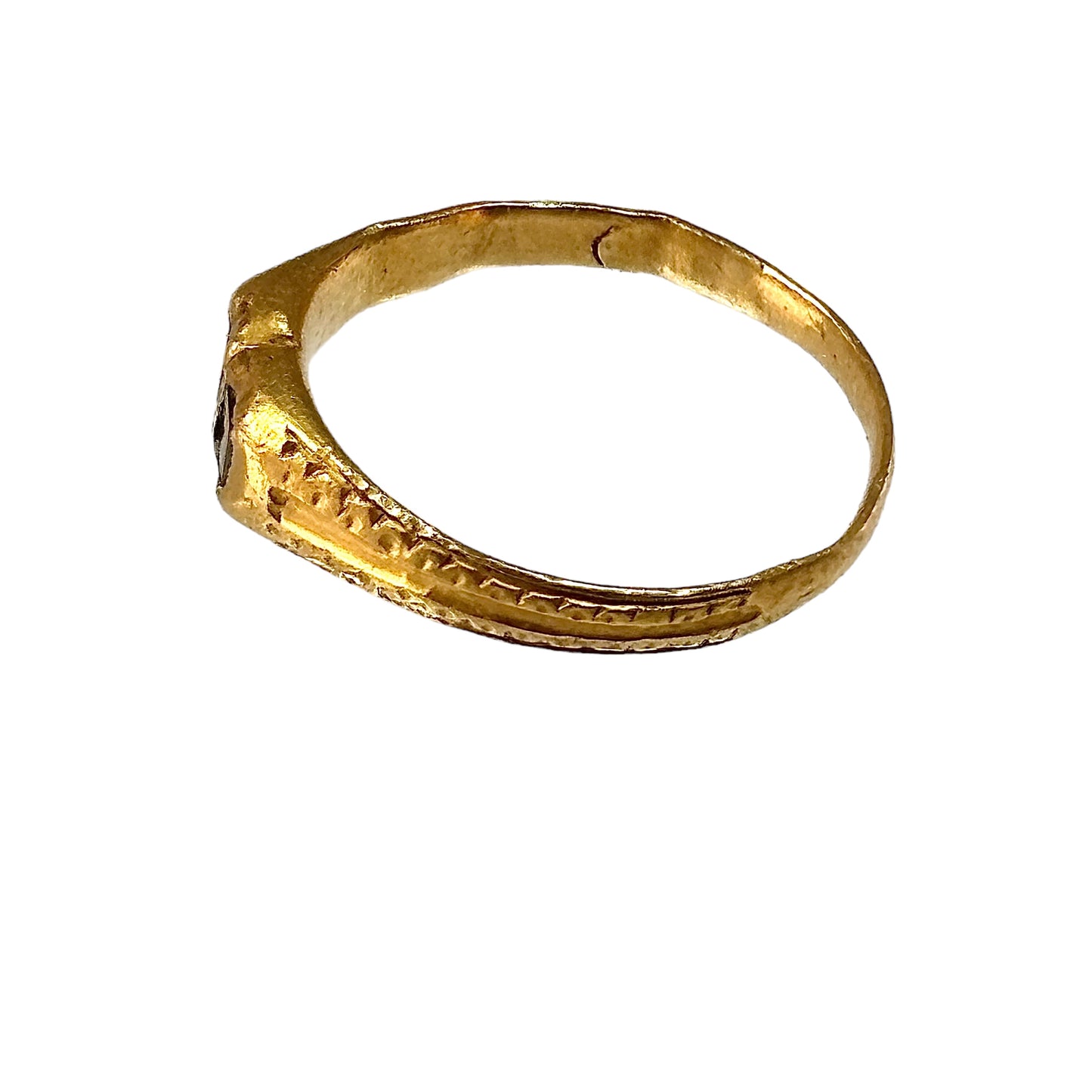 Medieval gold ring with sapphires