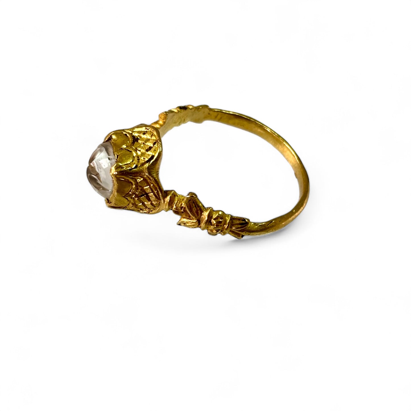 Renaissance gold ring