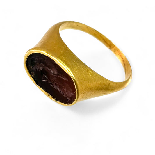 Intaglio ring