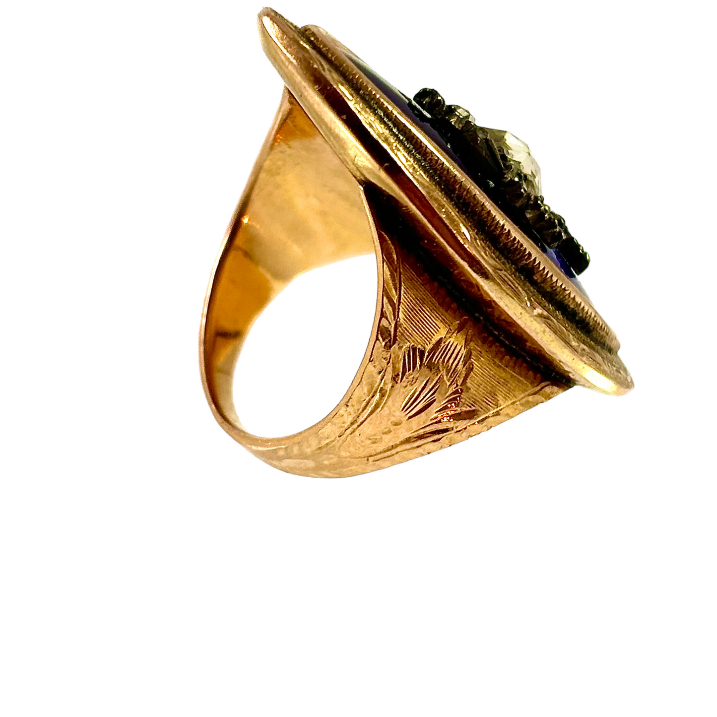 Memorial ring with diamonds