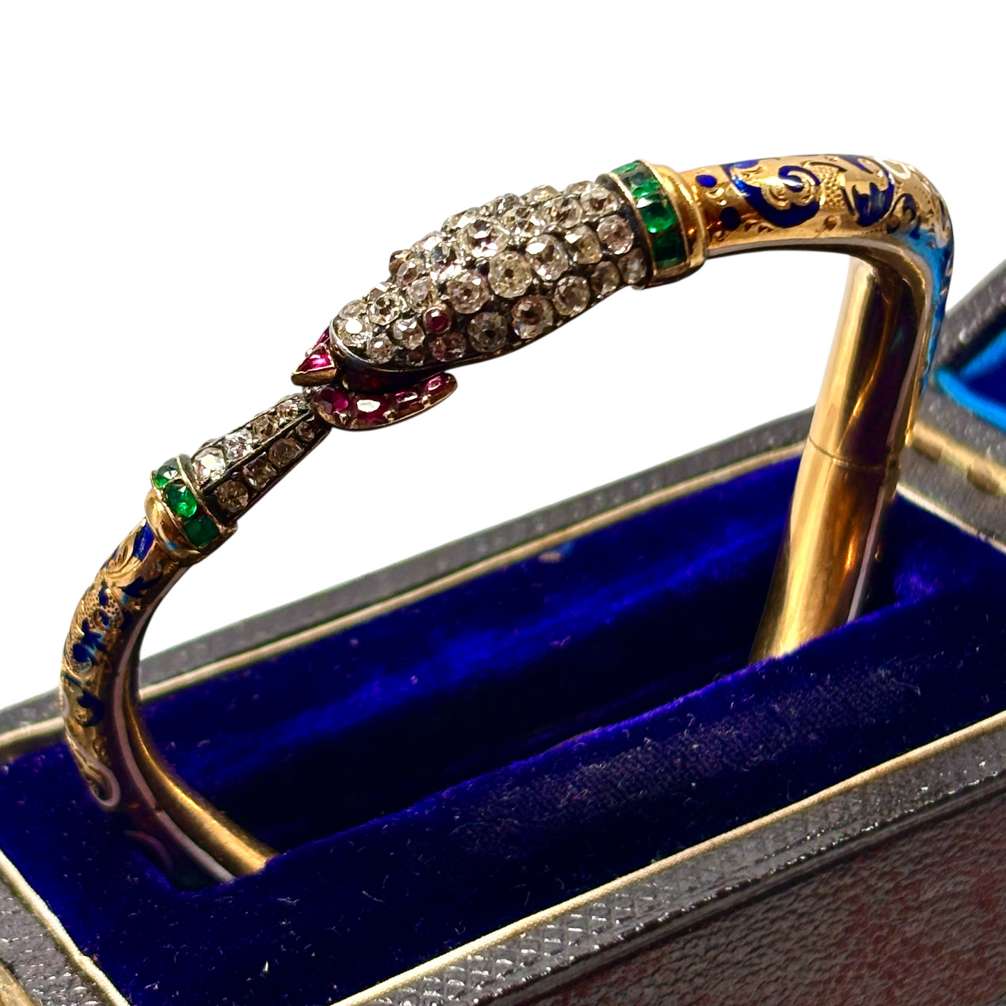 Enamelled snake bangle